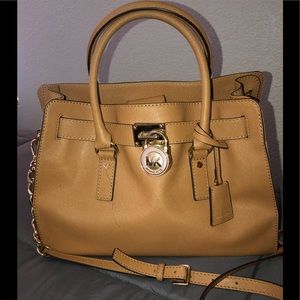 Beautiful Large Micheal Kors Hamilton Tote